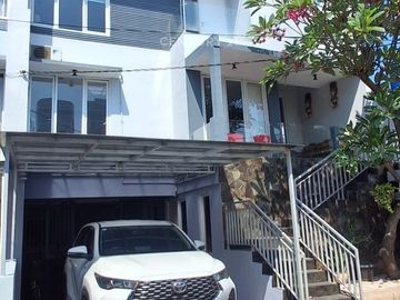 Disewakan Rumah 3 Lt Town House Cilandak Jakarta Selatan