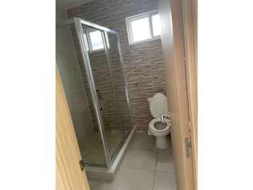 SE VENDE HERMOSA CASA EN PH VICTORIA CON 2 NIVELES