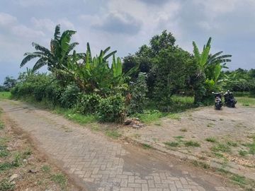 DEKAT SELECTA, Tanah hunian villa kebun strategis siap bangun