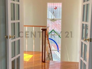 SE VENDE CASA INDEPENDIENTE 720 MTRS SECTOR CUMBAYA l
