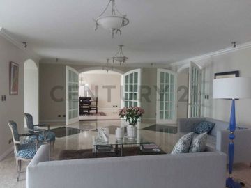 SE VENDE CASA INDEPENDIENTE 720 MTRS SECTOR CUMBAYA l