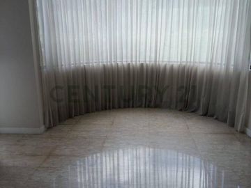 SE VENDE CASA INDEPENDIENTE 720 MTRS SECTOR CUMBAYA l
