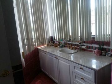 SE VENDE CASA INDEPENDIENTE 720 MTRS SECTOR CUMBAYA l