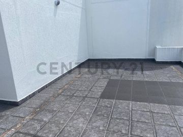 SE VENDE CASA INDEPENDIENTE 720 MTRS SECTOR CUMBAYA l