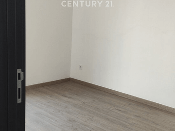 Di Jual Rumah 3 Lantai Mainson De Wisteria Metland Jakarta Timur