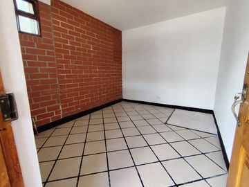 apartamento en arriendo en escobero. Cod A9433942