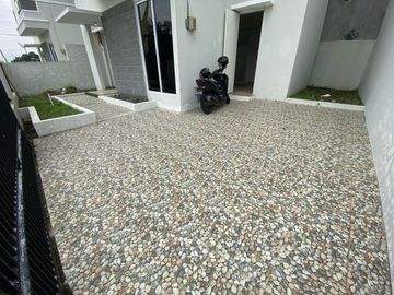 Jual Cepat Rumah 2 Lantai Luas, Di Dekat Bandara Adisutjipto