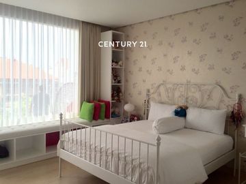 Rumah Mewah  Taman Puri Bintaro Dengan Swimming Pool Gb 16136