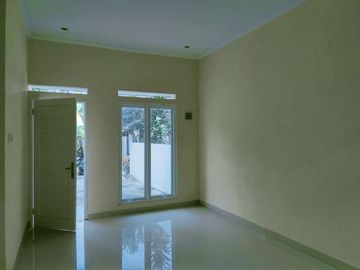 DiJual Rumah Baru Nyaman Dekat Masjid Tanah Baru Depok.
