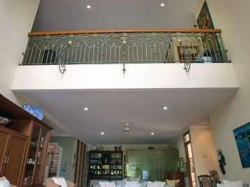 Rumah Bintaro Nyaman dan Strategis SemiFurnished Mewah