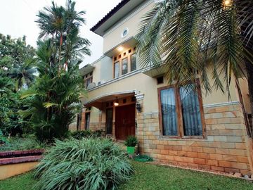Rumah Bintaro Nyaman dan Strategis SemiFurnished Mewah