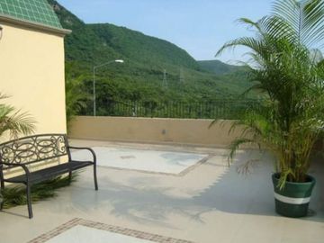 Casa en venta en Club de Golf Hacienda San Gaspar, Jiutepec, Morelos.  Casas y bienes raíces en venta al sureste de Cuernavaca, Morelos.
