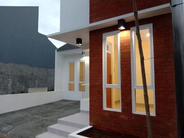 Rumah syariah SIAP HUNI lokasi strategis premium di cibinong