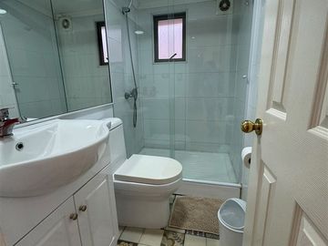 Casa en arriendo de 6 dorm. en Reñaca