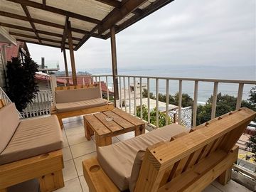 Casa en arriendo de 6 dorm. en Reñaca
