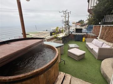 Casa en arriendo de 6 dorm. en Reñaca
