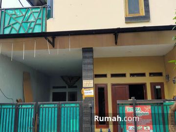 Rumah 2 lantai terawat di cipayung depok dijual butuh