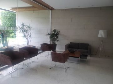 Sierra Vertientes, obra gris, enormes espacios