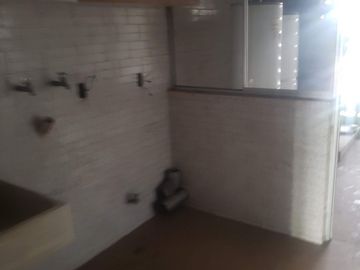Sierra Vertientes, obra gris, enormes espacios