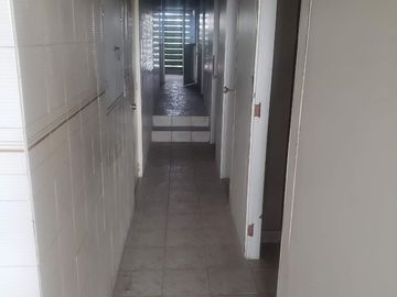 Sierra Vertientes, obra gris, enormes espacios