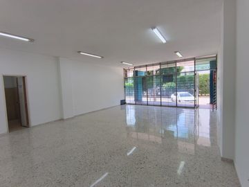 local en arriendo en capri. Cod A112360