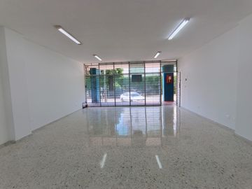 local en arriendo en capri. Cod A112360