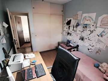 Casa con Departamento en venta en Haedo Chico