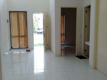 Dijual Rumah di The Icon Cluster Simplicity BSD Depan taman, Baru Selesai Renovasi