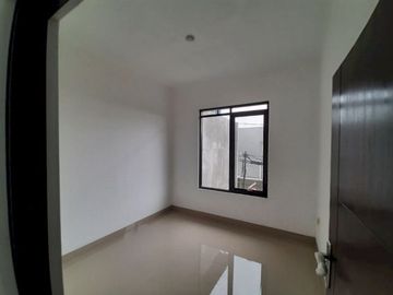 RUMAH SIAP HUNI DI KOTA BANDUNG cuma 2 UNIT JARANG ADA
