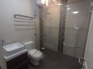 SEVILLA PARK BSD CITY RUMAH BARU BELUM PERNAH DIHUNI