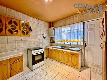 Casa en venta de 4 dorm. en Villa Alemana
