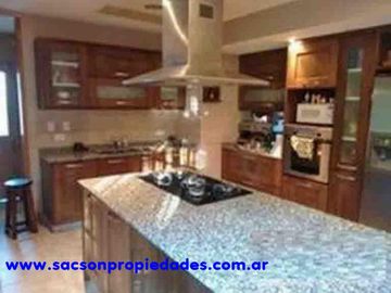 V617 Ituzaingo Venta Chalet 5-6 amb. con cochera