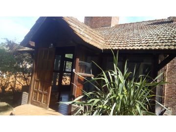 CASA CON LOTE MULTIFAMILIAR / DEL TRIDENTE AL 1700
