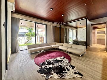 Dijual Rumah Hook Fully Furnished Modern Pondok Indah