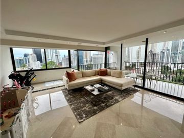 Venta de apartamento en la Cresta, Ph Alcazar