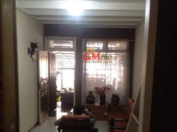 Dijual Rumah Cocok utk Usaha di Mainroad Sarijadi Bandung - Utara