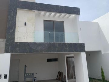 CASA EN VENTA EN QUINTAS DEL PALMAR, TORREÓN, COAHUILA.