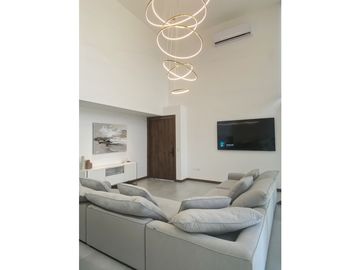 Exclusiva Casa de Playa, Amoblado. Urbanización Ciudad del Mar