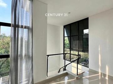 Dijual Rumah Brand New Colonial Modern Ada Swimming Pool