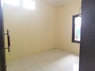 Rumah 2 lantai dekat jalan utama free biaya biaya rumah siap huni