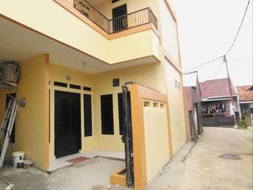 Rumah 2 lantai dekat jalan utama free biaya biaya rumah siap huni