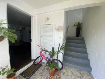 VENTA  CASA EN CLAYTON AMPLIA  569M2 CALLE PAPAYA