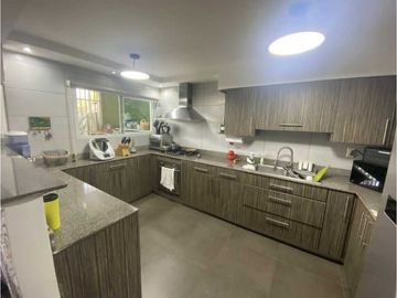 VENTA  CASA EN CLAYTON AMPLIA  569M2 CALLE PAPAYA
