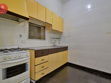 Basavilbaso y Av. Libertador - 3 amb en Venta - Edificio Histórico