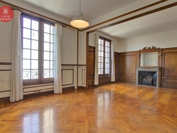 Basavilbaso y Av. Libertador - 3 amb en Venta - Edificio Histórico