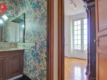 Basavilbaso y Av. Libertador - 3 amb en Venta - Edificio Histórico