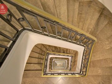 Basavilbaso y Av. Libertador - 3 amb en Venta - Edificio Histórico