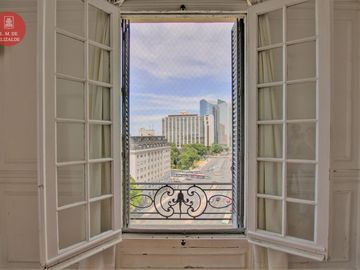 Basavilbaso y Av. Libertador - 3 amb en Venta - Edificio Histórico