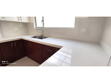 Vendo casa por estrenar al Sur de Loja