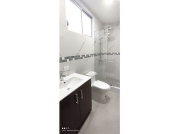 Vendo casa por estrenar al Sur de Loja
